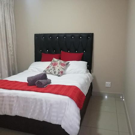 Stunning Apartment In The Heart Of Umhlanga Durban Luaran gambar